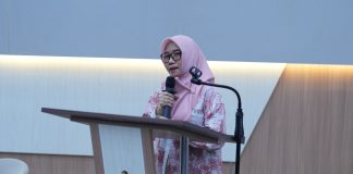 Unhas Dorong DPK Berdampak untuk Hadirkan KKN yang Lebih Inovatif FOTO: Peran dosen pendamping KKN (DPK) dalam kegiatan Bimbingan Teknis Dosen Pendamping KKN Gelombang 116 yang berlangsung di Ruang Arsyad Rasjid, Kamis (21/05).