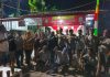 Ke Poskamling RW 08 Tamamaung, Kapolsek Panakkukang: Keamanan Lingkungan Bukan Hanya Tugas Polisi, Tapi Tanggungjawab Kita Bersama FOTO: Kapolsek Panakkukang Kompol. Hj. Ema Ratna AR., SH, Lurah Tamamaung Syarifuddin, Kanit Binmas Panakkukang Ismail, Bhabinkamtibmas Ahmad Mudatsir, Ketua RW 08 Hawaniah beserta para Ketua RT saat bersama di Poskamling RW 08.