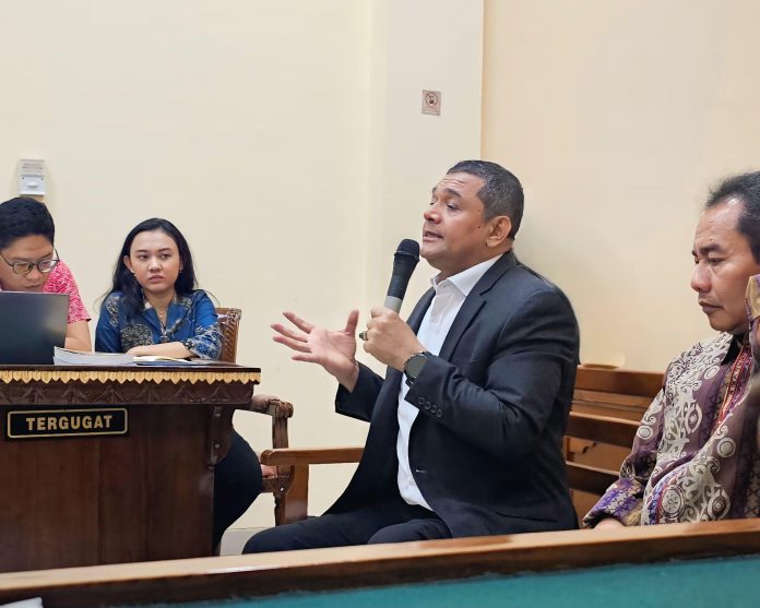 FOTO: Pakar Hukum Tata Negara dan Konstitusi Universitas Muslim Indonesia (UMI), Dr. Fahri Bachmid, S.H., M.H. sebagai Ahli untuk memperkuat dalil dan argumentasi permohonan Praperadilan Arinal Djunaidi di Pengadilan Negeri Bandar Lampung, 22 MEI 2026. (Istimewa) FOTO: Pakar Hukum Tata Negara dan Konstitusi Universitas Muslim Indonesia (UMI), Dr. Fahri Bachmid, S.H., M.H. sebagai Ahli untuk memperkuat dalil dan argumentasi permohonan Praperadilan Arinal Djunaidi di Pengadilan Negeri Bandar Lampung, 22 MEI 2026. (Istimewa)