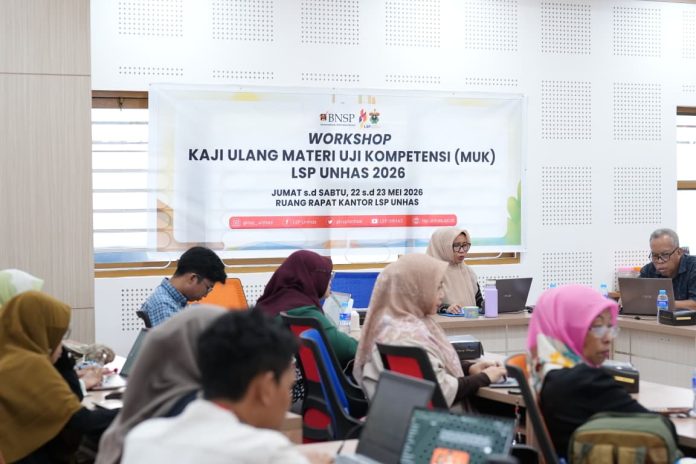 FOTO: Universitas Hasanuddin melalui Lembaga Sertifikasi Profesi (LSP) gelar pelaksanaan Workshop Kaji Ulang Materi Uji Kompetensi (MUK) Batch II Tahun 2026 yang berlangsung selama dua hari, Jumat–Sabtu( 22 - 23 Mei)