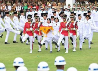 Seleksi Paskibraka: Tak Masuk 10 Besar, Siswi UPT SMAN 1 Jeneponto Tua Sorotan: Berujung RDP di DPRD Sulsel FOTO: Pasukan Paskibraka Pembawa Bendera Pusaka dalam peringatan HUT RI ke 80 di Istana Negara Jakarta, 17 Agustus 2025. (Seskab)