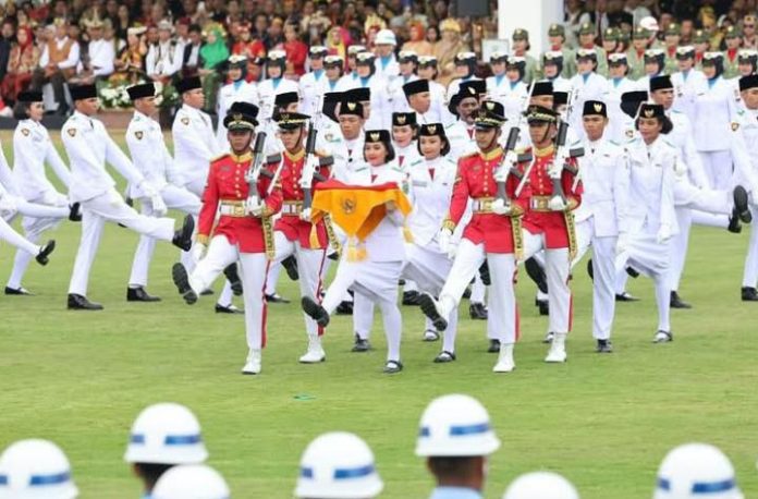 FOTO: Pasukan Paskibraka Pembawa Bendera Pusaka dalam peringatan HUT RI ke 80 di Istana Negara Jakarta, 17 Agustus 2025. (Seskab) FOTO: Pasukan Paskibraka Pembawa Bendera Pusaka dalam peringatan HUT RI ke 80 di Istana Negara Jakarta, 17 Agustus 2025. (Seskab)