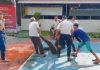 Mahasiswa Bentrok dengan Petugas: Dugaan Pasokan 40 Kg Narkoba di Lapas Bollangi FOTO: Petugas dan Narapidana (Korvei) saat menarik salah satu demostran. (Tangkap layar)