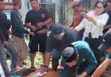 Ormas Laskar Garuda Indonesia Bersatu Sembelih Hewan Qurban di Hari Raya Idul Adha 1447 Hijriah FOTO: Ketua Umum Ormas Laskar Garuda Indonesia Bersatu, Muh. Mukram, menyaksikan pemotongan hewan qurban. Rabu (27/05/2026)
