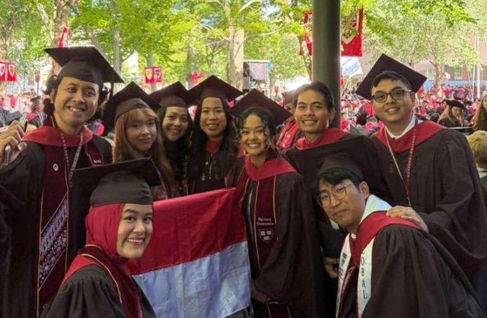 FOTO: Allegra Jade Dreanda Isdar tampil memukau di Cambridge, Massachusetts USA, Rabu, 27 Mei 2026. (Istimewa)