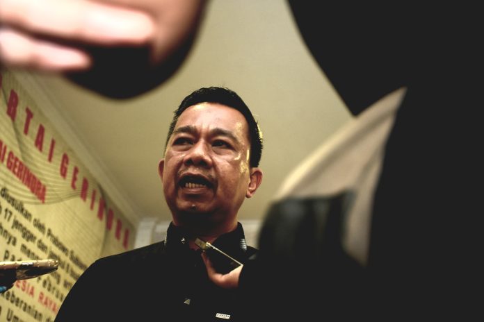 FOTO: Sekretaris Gerindra Makassar, Kasrudi, Saat memberikan keterangan pers. (Ist)