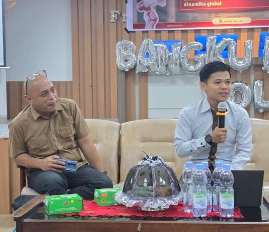 Mahasiswa Kedokteran Hewan Unhas Dorong Advokasi Isu Strategis FOTO: Himpunan Mahasiswa Kedokteran Hewan Fakultas Kedokteran Universitas Hasanuddin (HIMAKAHA FK Unhas) menggelar kegiatan Bangku Kastrad Vol. 2 di Student Center FK Unhas, Minggu (31/5/2026).