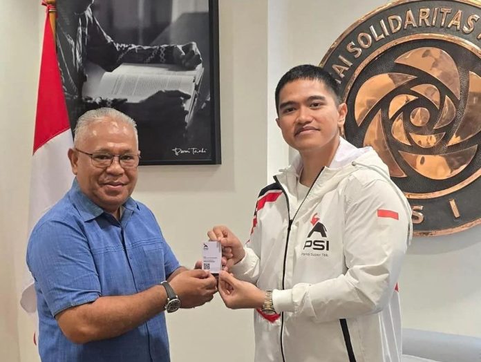 FOTO: Febry Calvin Tetelepta dan Ketua Umum PSI, Kaesang Pangarep. (Dok dari akun media sosial Kaesang Pangarep)