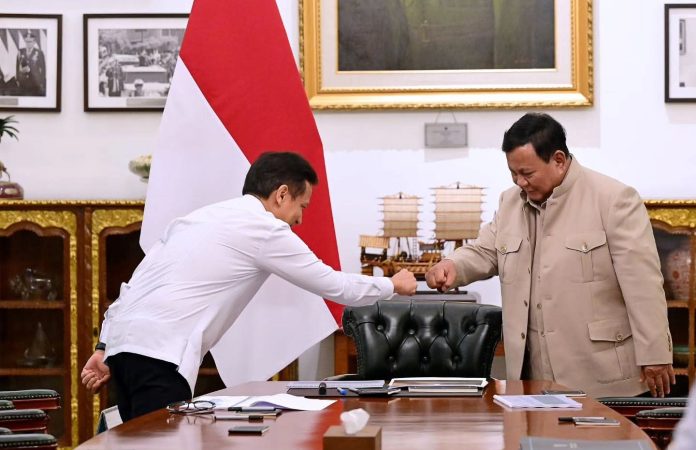 FOTO: Menteri Kesehatan Budi Gunadi Sadikin menghadap Presiden Prabowo Subianto, pada Selasa, 9 Juni 2026, untuk melaporkan hasil nyata perkembangan pelaksanaan Program Hasil Terbaik Cepat (PHTC), atau quick win, serta program unggulan lainnya di bidang kesehatan yang sudah dapat diakses oleh masyarakat. (Seskab)
