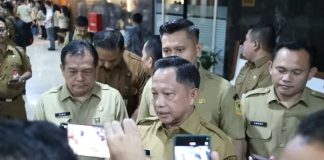 Rapat Bersama Komisi II DPR RI, Mendagri Bahas PPPK FOTO: Mendagri Tito Karnavian saat memberikan keterangan pers kepada media. (Dok Kemendagri)