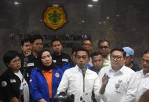 Di Kementan Bupati Sidrap Berbagi Pengalaman dalam Menjaga Stabilitas Harga Telur FOTO: Syaharuddin Alrif Bupati Sidrap saat memberikan keterangan pers di Kantor Kementerian Pertanian, Jakarta, Selasa (9/6/2026). (Dok Kementan)