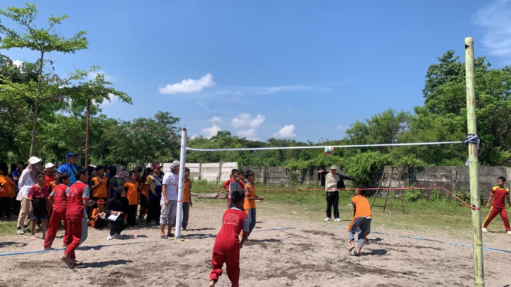 FOTO: Festival Bazar MBG berlangsung di kawasan Pantai Indah Bosowa, Tanjung Bunga, Kota Makassar pada Minggu (31/6/2026). (Istimewa)
