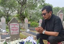Illank Radjab Kenang Almarhum Jenderal Ryamizard Ryacudu: Guru, Sahabat, dan Teladan Pengabdian FOTO: Ketua Umum Lembaga Study Hukum dan Advokasi Rakyat (LASKAR) Sulawesi Selatan, Illank Radjab, S.H., berkesempatan melakukan ziarah ke makam almarhum Jenderal TNI (Purn.) Ryamizard Ryacudu. Selasa (2/6/2026).