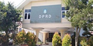 Resmi Dilaporkan ke Polda Sulsel: Suami Anggota DPRD Jeneponto dari Partai Golkar Diduga Lakukan Penipuan Perumahan FOTO: Gedung DPRD Kabupaten Jeneponto. (Dok via beranda Sulsel)