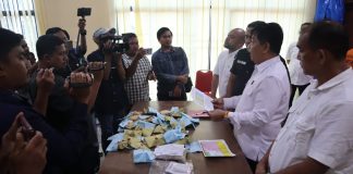 Operasi Antik Toba 2026, Polresta Deli Serdang Ungkap 65 Kasus Narkotika dan Amankan 78 Tersangka FOTO; Kasat Resnarkoba Polresta Deli Serdang, Kompol Dr. Fery Kusnadi, S.H., M.H., didampingi Wakasat Narkoba AKP O.J. Samosir, S.H., Kanit Idik I Iptu Dani J. Kurniawan, S.H., M.M., dan Kasi Humas IPTU J.M. Gabe Napitupulu, S.H., menyampaikan bahwa selama bulan Mei 2026 pihaknya berhasil mengungkap sebanyak 80 kasus tindak pidana narkotika dengan total 97 tersangka. (Tim)