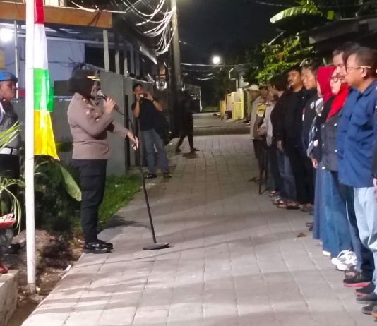 Cegah Balap Liar dan Gangguan Kamtibmas di Wilayah Hukumnya, Polsek Panakkukang Gelar Patroli Gabungan FOTO: Kapolsek Panakkukang, Kompol Hj. Ema Ratna, AR, S.H., didampingi Wakapolsek Panakkukang AKP Winarno, Yang Ditingkatkan (KRYD) Operasi Cipta Kondisi (Cipkon) Malam Minggu pada Sabtu malam (06/06/2026) pukul 22.00 WITA.
