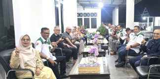 Luwu Utara Dukung Penguatan Langkah Administratif Pembentukan Provinsi Luwu Raya FOTO: Rombongan BPP DOB yang dipimpin Koordinator Wilayah BPP DOB Provinsi Luwu Raya, Ir. H. Hasbi Syamsu Ali, MM, diterima langsung oleh Bupati Luwu Utara, Andi Abdullah Rahim, di Rumah Jabatan Bupati, Kota Masamba, Minggu (7/6/2026).