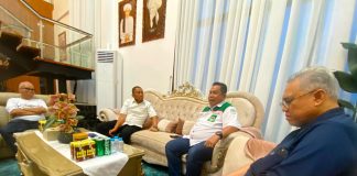 Hasbi Syamsu Ali: Konsolidasi dengan Kepala Daerah Tuntas, Saatnya Menyatukan Energi Luwu Raya FOTO: Ketua BPW Kerukunan Keluarga Luwu Raya (KKLR) Sulawesi Selatan, Ir. Hasbi Syamsu Ali, MM, berhasil merampungkan rangkaian konsolidasi dan koordinasi dengan seluruh kepala daerah di wilayah calon Provinsi Luwu Raya.