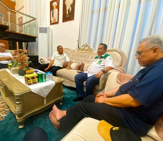 Hasbi Syamsu Ali: Konsolidasi dengan Kepala Daerah Tuntas, Saatnya Menyatukan Energi Luwu Raya FOTO: Ketua BPW Kerukunan Keluarga Luwu Raya (KKLR) Sulawesi Selatan, Ir. Hasbi Syamsu Ali, MM, berhasil merampungkan rangkaian konsolidasi dan koordinasi dengan seluruh kepala daerah di wilayah calon Provinsi Luwu Raya.
