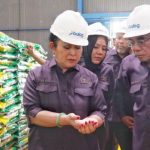 Pernah Diingatkan: Titiek Soeharto Cecar Amran Soal 1,5 Juta Ton Beras ‘Tua’ Tersimpan di Gudang Bulog FOTO: Ketua Komisi IV DPR RI Titiek Soeharto Kunker Komisi IV DPR RI di Gianyar, Bali, pada Rabu (29/10/2025). (Ist)