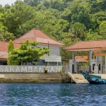 Bos Abu Tour Ikut dalam Rombongan Narapidana Dikirim ke Pulau Nusakambangan FOTO: Pelabuhan penyeberangan Lapas Pulau Nusakambangan, Kabupaten Cilacap, Jawa Tengah, (Sumber gambar : https://www.indonesia.travel)