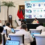 Presiden Prabowo Gelar Ratas Bahas MBG, KDKM dan PKNMP FOTO: Presiden Prabowo Subianto memimpin Rapat Terbatas (Ratas) bersama jajaran Kabinet Merah Putih, pimpinan lembaga negara, Panglima TNI, serta para Direktur Utama BUMN strategis di Istana Merdeka, Jakarta, pada Rabu sore, 15 Juli 2026. (Dok Seskab)