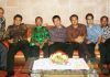 Usai Musda Golkar Sulsel, Erwin Aksa Unggah Foto “Jadul” Bareng Bahlil FOTO: Erwin Aksa mengunggah sebuah foto lama di akun media sosial Facebook miliknya. Nampak Ketua Umum DPP Golkar Bahlil Lahadalia menggunakan baju warna hijau. (Dok. Erwin Aksa)
