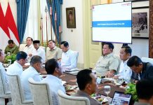 Hadapi Fenomena El Nino, Presiden Gelar Ratas di Istana Merdeka FOTO: Presiden Prabowo Subianto memimpin rapat terbatas (Ratas) bersama sejumlah anggota Kabinet Merah Putih di Istana Merdeka, Jakarta, pada Selasa, 28 Juli 2026. (Seskab)