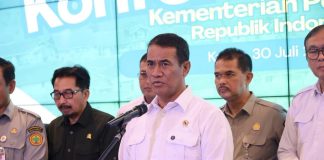 Tipu Konsumen hingga Rp2 Triliun per Bulan, Mentan Amran: Jangan Fokus pada Angkanya, Fokus pada Kejahatannya FOTO: Menteri Pertanian (Mentan) Andi Amran Sulaiman saat memberikan keterangan pers. (Kementan dok)