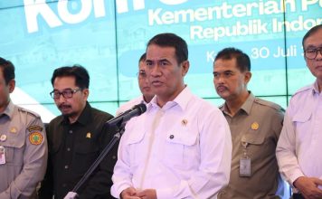 Tipu Konsumen hingga Rp2 Triliun per Bulan, Mentan Amran: Jangan Fokus pada Angkanya, Fokus pada Kejahatannya FOTO: Menteri Pertanian (Mentan) Andi Amran Sulaiman saat memberikan keterangan pers. (Kementan dok)