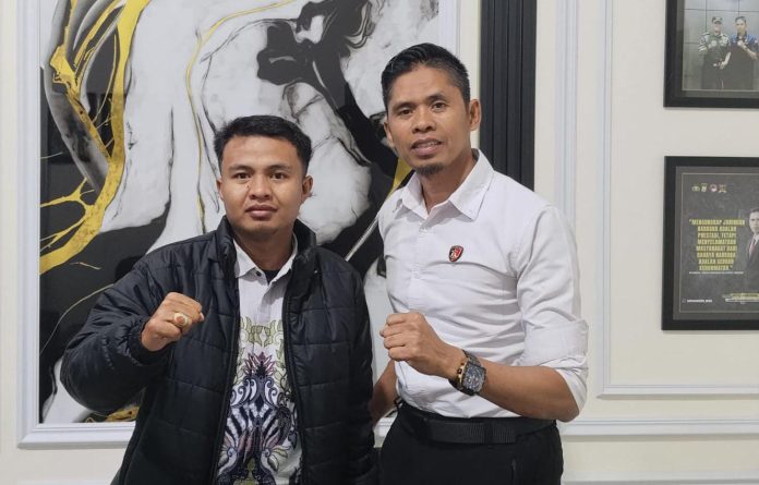 FOTO: M. Ishadul Islami Akbar, S.H. Tim Hukum THP Law Office dan Mantan Kasat Reserse Narkoba Polres Gowa, IPTU Firman. (Ist)
