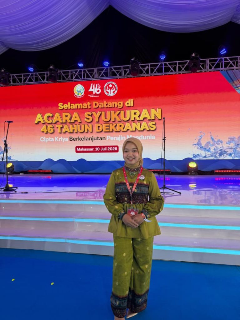 Ketua Tim Penggerak Pemberdayaan dan Kesejahteraan Keluarga (TP PKK) Kabupaten Banyuasin, Sumatra Selatan, Nabila Askolani Putri menghadiri rangkaian peringatan Hari Kesatuan Gerak (HKG) PKK ke-54 dan Hari Ulang Tahun (HUT) ke-46 Dewan Kerajinan Nasional (Dekranas) yang digelar di Kota Makassar, Sulawesi Selatan