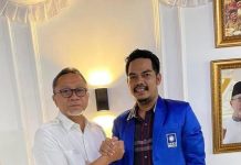 Jabal Nur: Sinergi Polri-Kejaksaan Kunci Menjaga Kepercayaan Publik dalam Pemberantasan Korupsi Ket Foto: Jabal Nur Politisi PAN Sulsel saat bersama Ketua Umum PAN Zulkifli Hasan (Ist)*