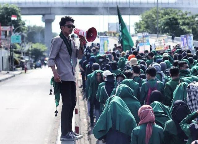 FOTO: Azhari Hamid Pengurus Bidang Hukum BADKO HMI Sulsel. (Ist) FOTO: Azhari Hamid Pengurus Bidang Hukum BADKO HMI Sulsel. (Ist)