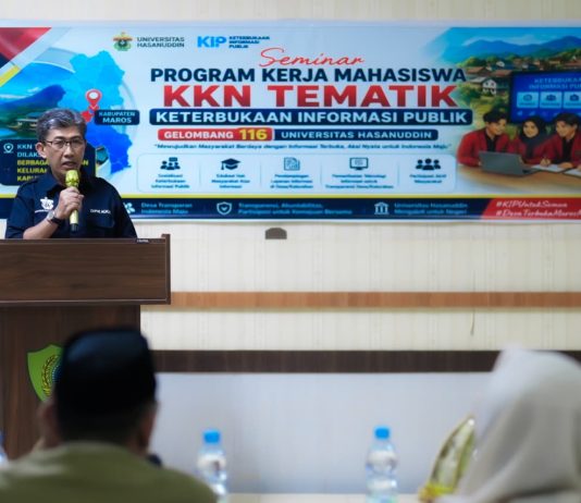Ketua KI Sulsel Apresiasi KKN Tematik Unhas Perkuat Keterbukaan Informasi Desa FOTO: Program yang diklaim sebagai KKN tematik pertama di Indonesia dengan fokus pada keterbukaan informasi publik ini mulai diwujudkan melalui seminar program kerja mahasiswa KKN Gelombang 116 di Kantor Kecamatan Turikale, Kabupaten Maros, Jumat (10/7/2026).