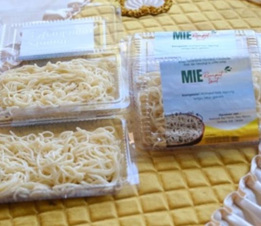 Dosen Unhas Beri Nilai Tambah Rumput Laut, Hasilkan Enam Produk Berijin BPOM FOTO: Produk Makanan hasil pengelolaan dari bahan baku rumput laut.