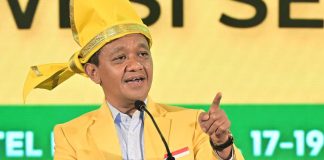 Saat Musda Golkar Sulsel Digelar APPI, Andi Ina dan Suhartina Pergi Umroh FOTO: Ketua Umum DPP Partai Golkar Bahlil Lahadalia saat menyampaikan kata sambutan digelaran Musda Golkar Sulsel ke XI di Hotel Claro Makassar, Sabtu (18/7/2026). (Istimewa)