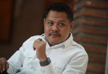 LOGIS 08 Angkat Topi untuk Kejagung: Penahanan Febrie Tegaskan Tak Ada yang Kebal Hukum Ket Foto: Ketua Umum Logis 08, Anshar Ilo (Ist)**