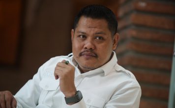 LOGIS 08 Angkat Topi untuk Kejagung: Penahanan Febrie Tegaskan Tak Ada yang Kebal Hukum Ket Foto: Ketua Umum Logis 08, Anshar Ilo (Ist)**