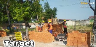 CV Raya Somo Laksanakan Pembangunan Paving dan Gapura Majapahit di Gelora A Yani Mojokerto, Warga Sambut Antusias Img 20260727 Wa0042
