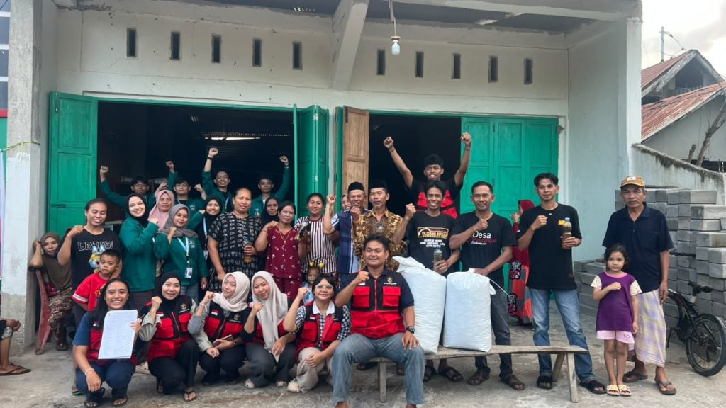 FOTO: Program Kuliah Kerja Nyata Tematik (KKN-T) Gelombang 116 Universitas Hasanuddin, meningkatkan kapasitas masyarakat melalui penerapan ilmu pengetahuan dan teknologi. Pelatihan kegiatan ini dilaksanakan dengan melibatkan masyarakat desa, khususnya ibu rumah tangga, kelompok tani dan peternak, sebagai sasaran utama.