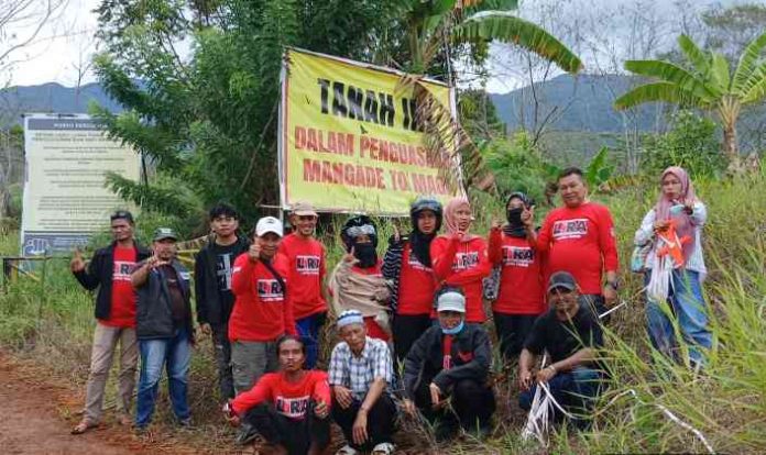 FOTO: Lumbung Informasi Rakyat (LIRA) Kabupaten Luwu Timur mendesak Pemerintah Kabupaten Luwu Timur menunda rencana pengosongan lahan di Dusun Laoli, Desa Harapan, Kecamatan Malili.