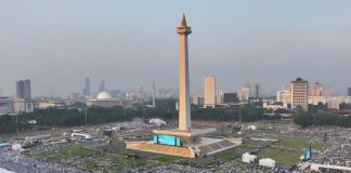 100.000 Jemaah Hadiri Zikir dan Doa Kebangsaan di Monas, Wujud Syukur atas Kemerdekaan Indonesia FOTO: Suasana khidmat menyelimuti kawasan Monumen Nasional (Monas), Jakarta, Sabtu (01/08/2026) malam, (Sumber: BPMI Setpres)