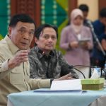 Silaturahmi di Kalsel, Menko Polkam Ingatkan Pemimpin Daerah Jaga Kejujuran dan Amanah Rakyat FOTO: Menteri Koordinator Bidang Politik dan Keamanan (Menko Polkam), Jenderal TNI (Purn.) Djamari Chaniago saat bersilaturahmi dengan Forum Koordinasi Pimpinan Daerah (Forkopimda) dan tokoh masyarakat se-Kalimantan Selatan di Banjarbaru, Kalimantan Selatan, Sabtu (1/8/2026). (Dok.Menko Polkam)