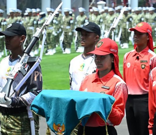 Jelang HUT ke-81 Kemerdekaan RI, Tim Upacara dan Paskibraka Laksanakan Gladi Bersama di Istana Merdeka FOTO: Persiapan pelaksanaan Upacara HUT ke-81 Kemerdekaan RI mulai memasuki tahap gladi parsial di halaman Istana Merdeka, Jakarta, Selasa (11/08/2026). (Sumber: BPMI Setpres).