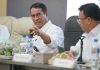 Mentan Amran Ultimatum Importir Pakan: Mainkan Harga, Izin Dicabut FOTO: Mentan Amran dalam Rapat Koordinasi Perunggasan di Surabaya, Jawa Timur, Selasa (11/8), (Dok Kementan)