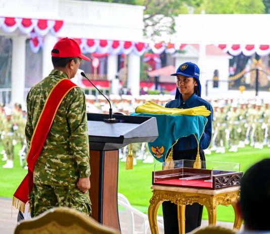 Gladi Kotor HUT ke-81 Kemerdekaan RI, Libatkan 81 Pesawat dan Helikopter TNI untuk Demo Udara FOTO: Sejak pukul 08.00 WIB, pelaksanaan gladi kotor rangkaian Upacara Peringatan HUT ke-81 Kemerdekaan RI dilakukan di Istana Kepresidenan, Jakarta, Rabu (12/08/2026). Pada momen gladi tersebut, demo udara yang melibatkan sekitar 81 pesawat dan helikopter milik TNI turut ditampilkan. (Sumber: Biro Humas Setneg & BPMI Setpres)