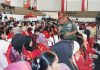 Penjelasan Unhas Terkait Dugaan Pembajakan PKKMB oleh TNI: “Disinformasi dan Framing Negatif” FOTO: Pangdam XIV/Hasanuddin, Mayjen TNI Bangun Nawoko saat mengisi mata kuliah umum dalam kegiatan Pengenalan Kehidupan Kampus bagi Mahasiswa Baru (PKKMB) Fakultas Ilmu Budaya (FIB) Universitas Hasanuddin yang berlangsung di Gedung Olahraga JK Arenatorium Unhas pada Rabu, 12 Agustus 2026.