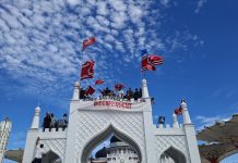 Aceh Memanas, Papua Menegang, Merah Putih Diuji FOTO: Peringatan Hari Damai Aceh ke-21 di kawasan Masjid Raya Baiturrahman, Banda Aceh, Sabtu (15/8/2026) berakhir ricuh, (Sumber foto: KOMPAS.com/Zuhri Noviandi)