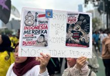 Masa Demostran dari BEM UI dan FMN: Tolak MBG Sekarang Juga FOTO: Aksi unjuk rasa BEM UI dan FMN di Jakarta. (Dok. BBCNews via Facebook)